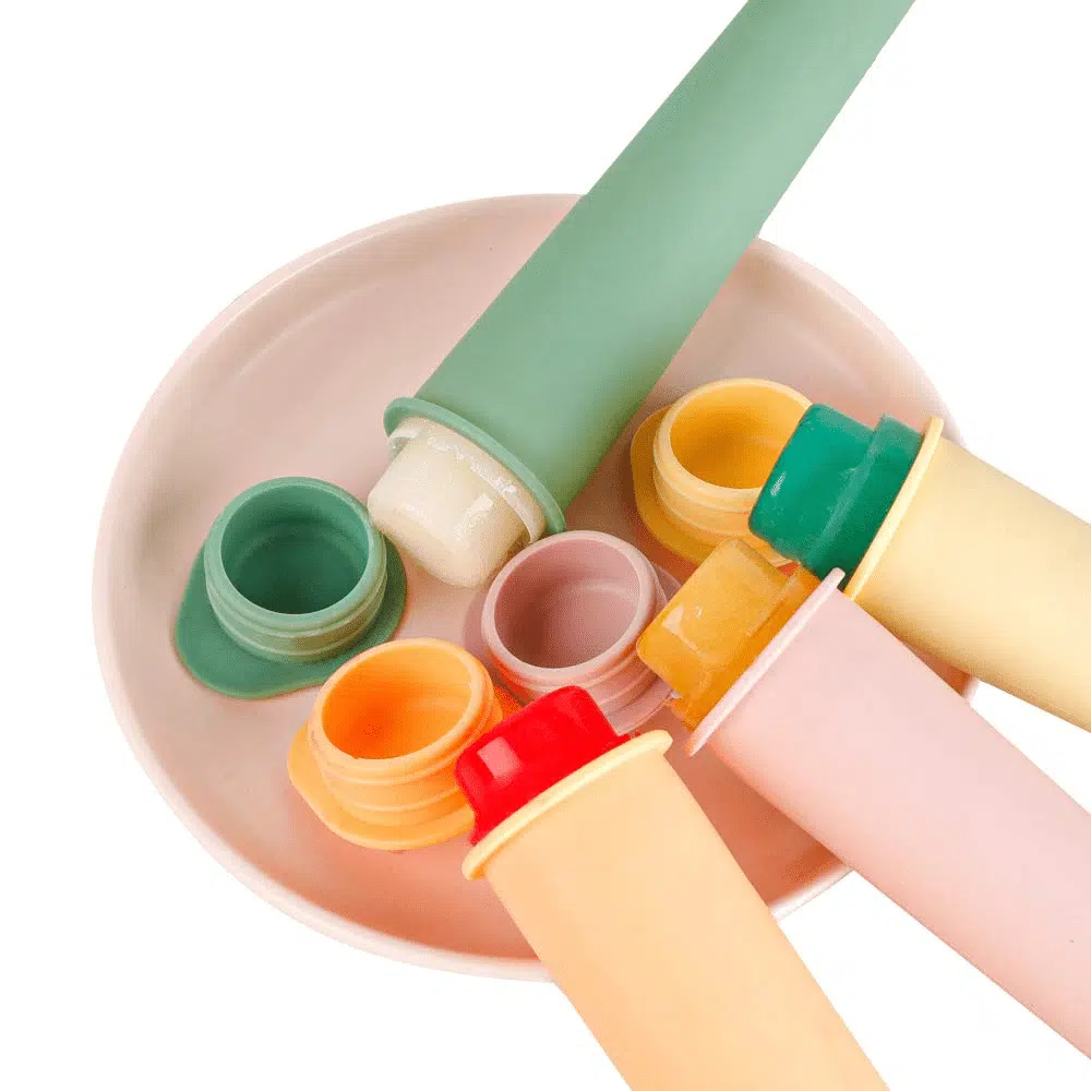 glace silicone 4 couleurs haakaa ute66 2 Rafraîchissez vos petits cet été avec nos moules à glace en silicone colorés ! Ils sont le moyen idéal de créer des glaces maison, saines et sans déchets, sans la contamination qui accompagne les moules à glace en plastique classiques.