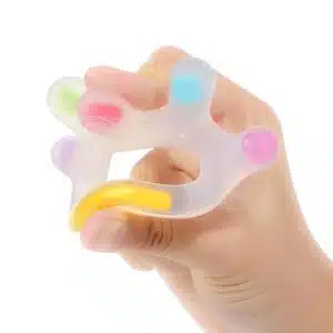 Anneau de dentition Main Silicone 2 La conception rugueuse aide à développer les capacités motrices et de jeu de votre bébé. En même temps, il soulage les gencives douloureuses et les nouvelles dents. Vous pouvez également mettre l'anneau au congélateur pour un appaisement supplémentaire! TPS018 1 1 500x 1 La conception rugueuse aide à développer les capacités motrices et de jeu de votre bébé. En même temps, il soulage les gencives douloureuses et les nouvelles dents. Vous pouvez également mettre l'anneau au congélateur pour un appaisement supplémentaire!