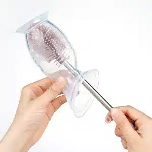 Kit Brosse de nettoyage Haakaa 2 Nettoyez et entretenez vos affaires de bébé et de maternité avec le kit de brosses de nettoyage en silicone de Haakaa ! Composé de trois brosses différentes, ce kit vous aide à nettoyer efficacement tous vos articles essentiels, les laissant sûrs et hygiéniques. Les brosses en silicone offrent une solution douce mais efficace pour prendre soin de vos affaires de bébé. Simplifiez l'entretien et assurez la propreté de vos articles avec le Kit de Brosses de Nettoyage Haakaa. Commandez maintenant pour un nettoyage facile et en toute sécurité. kit brosse nettoyage haakaa gris 4 1 Nettoyez et entretenez vos affaires de bébé et de maternité avec le kit de brosses de nettoyage en silicone de Haakaa ! Composé de trois brosses différentes, ce kit vous aide à nettoyer efficacement tous vos articles essentiels, les laissant sûrs et hygiéniques. Les brosses en silicone offrent une solution douce mais efficace pour prendre soin de vos affaires de bébé. Simplifiez l'entretien et assurez la propreté de vos articles avec le Kit de Brosses de Nettoyage Haakaa. Commandez maintenant pour un nettoyage facile et en toute sécurité.